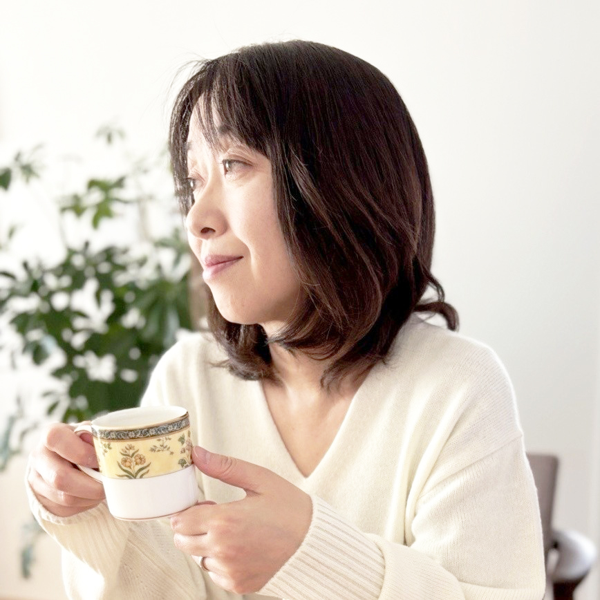 40代50代女性のためのセカンドステージデザイン|生き方・働き方・お金を整え、「私」が主役の未来を描く。 | FRONT 40代50代女性のためのセカンドステージデザイン|生き方・働き方・お金を整え、「私」が主役の未来を描く。 | FRONT